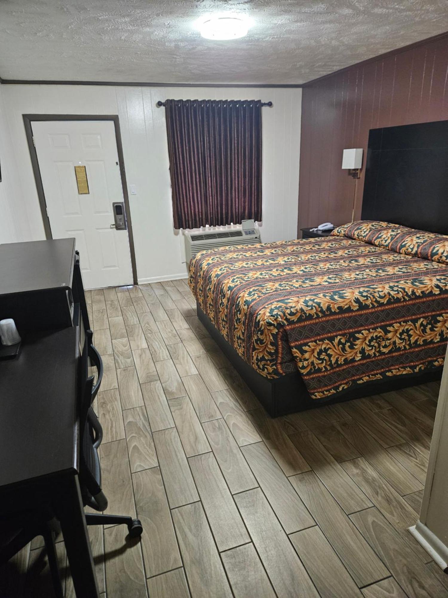 Traveler'S Inn Roanoke Kültér fotó